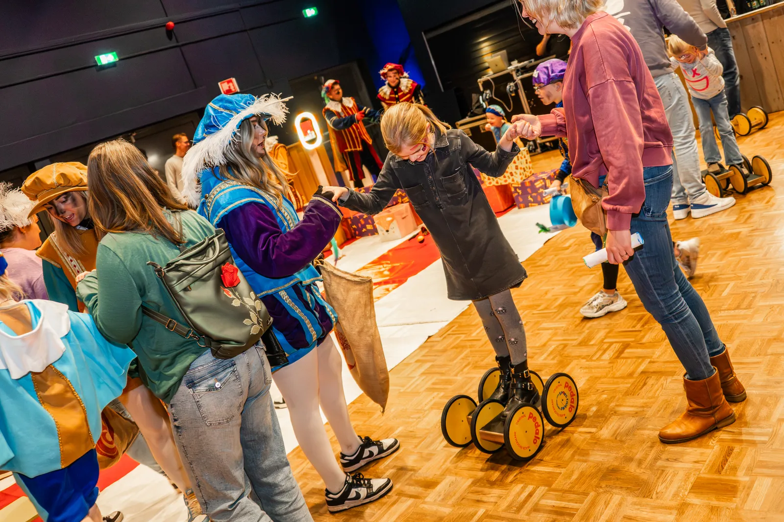 Circus van de Sint — zelf circuskunsten leren met de Pieten